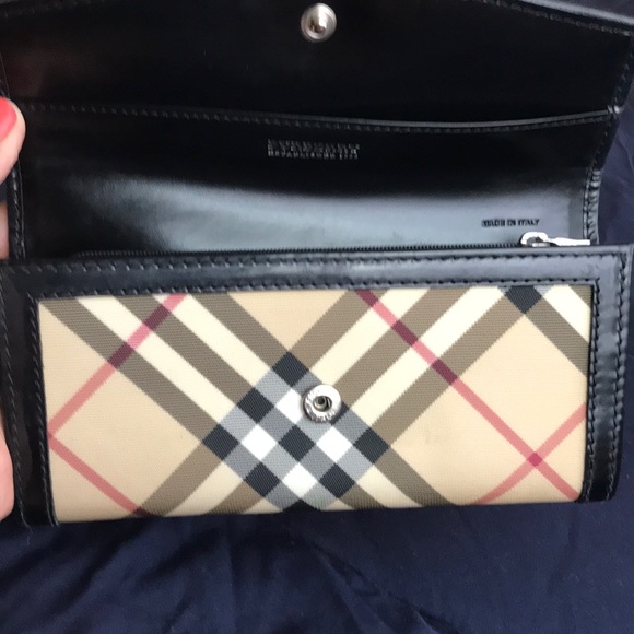 BURBERRY WALLET - Picture 7 of 11